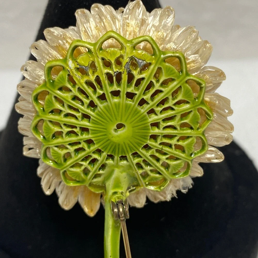 Vintage Chrysanthemum Flower Brooch Pin Enamel Green Leaf‎ Stem